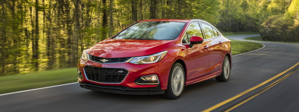 2016 Chevrolet Cruze hits the road in Nashville delivering an EPA-estimated 42 mpg on the highway and the most connectivity in its class.